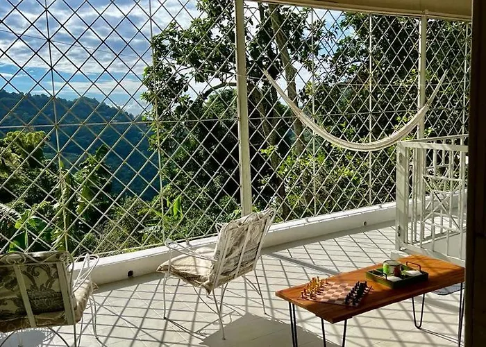Adella\'S Blue Mountain Coffee Farmstay